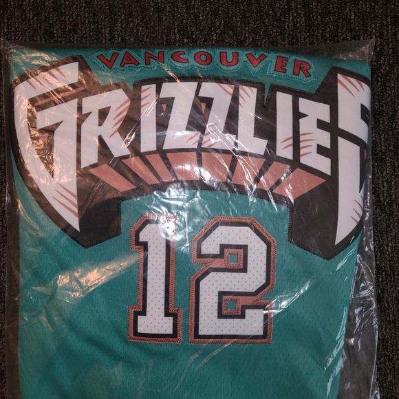 Authentic Jerseys - Picture 11 of 15